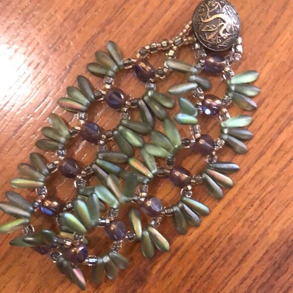 Gorgeous handmade glass bead bracelet. - Picture 1 of 8